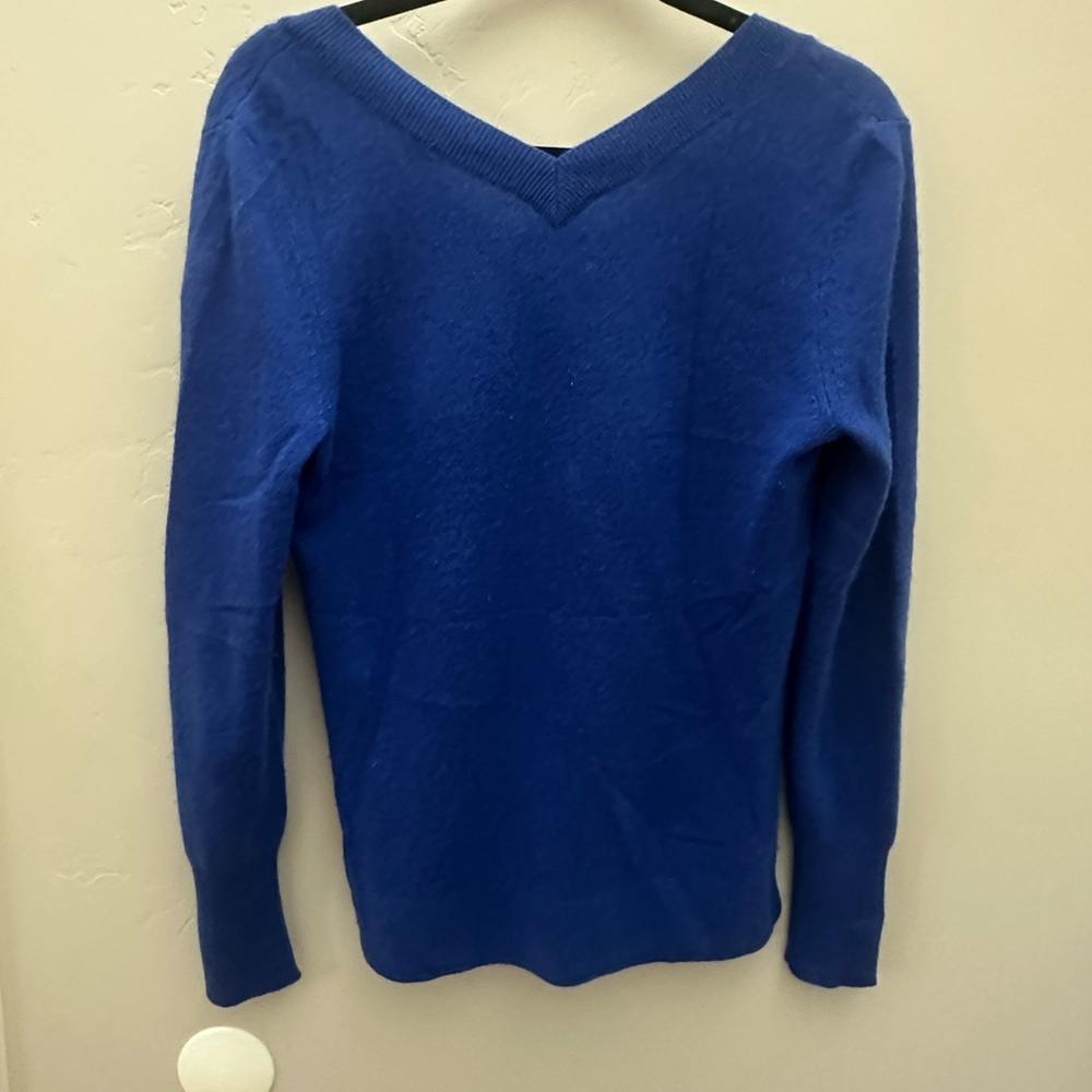 Halogen 100% cashmere VNeck Blue Sweater - Picture 4 of 4